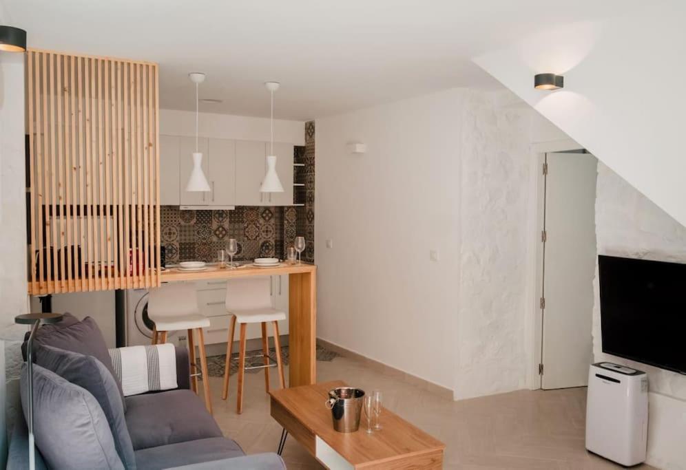 Compleet En Modern Appartement In Het Authentieke Stadshart Villajoyosa Exterior foto